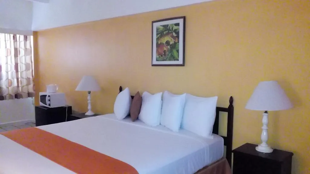Pineapple Court Hotel Ocho Ríos 2*,  Jamaïque