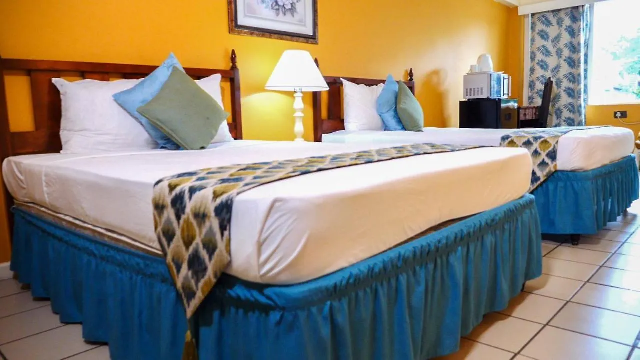 Pineapple Court Hotel Ocho Rios
