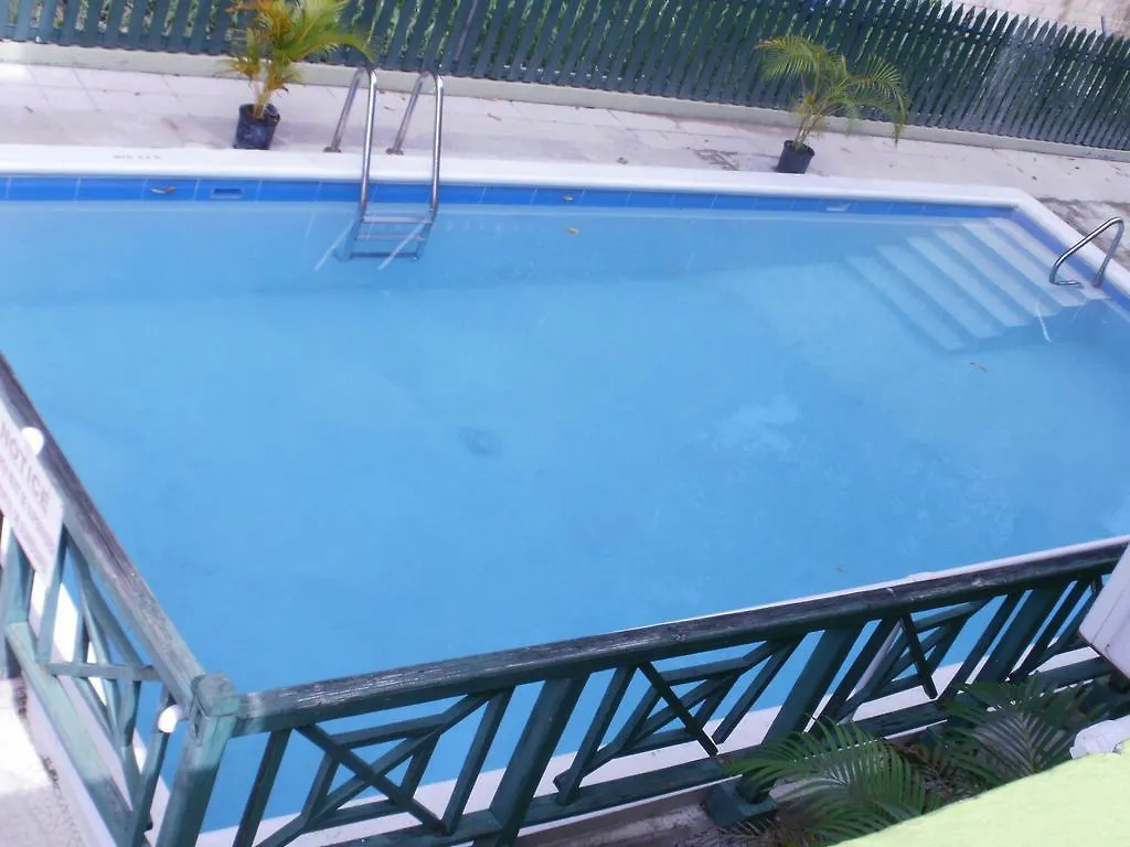 Pineapple Court Hotel Ocho Rios