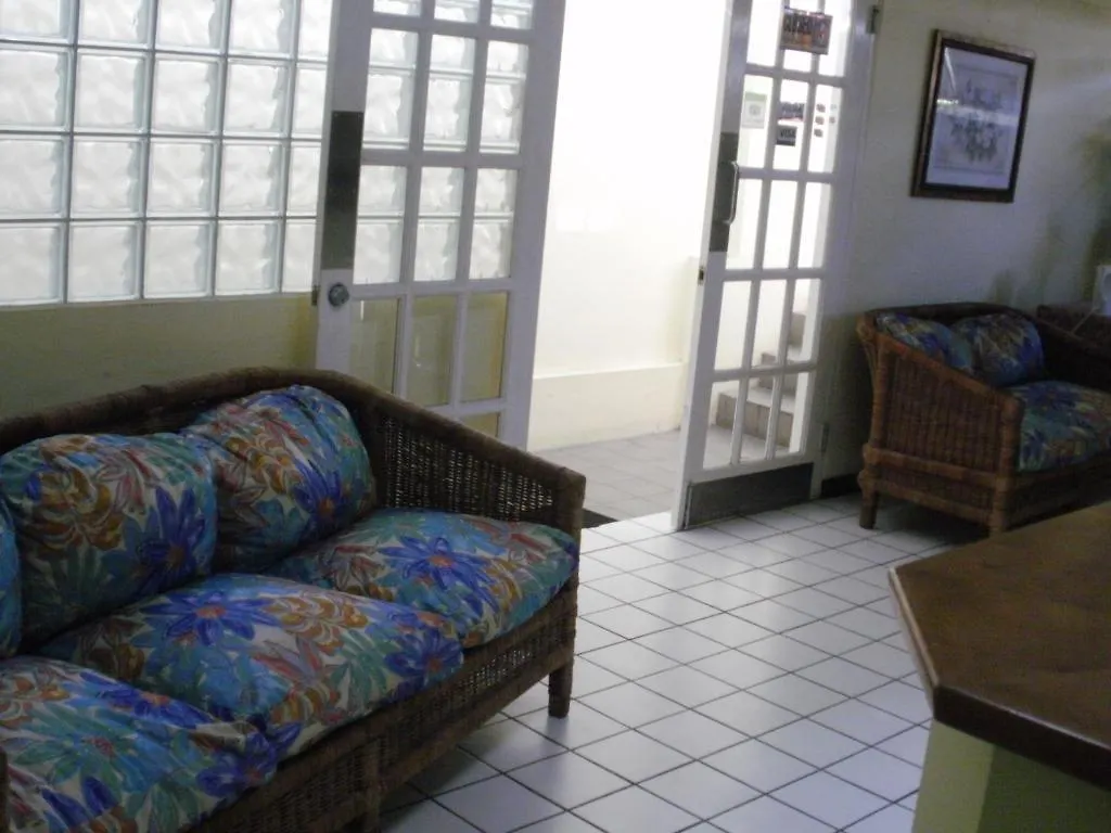 Pineapple Court Hotel Ocho Rios