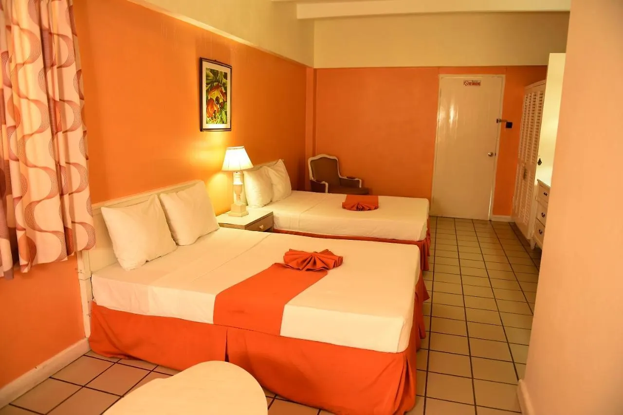 Pineapple Court Hotel Ocho Rios