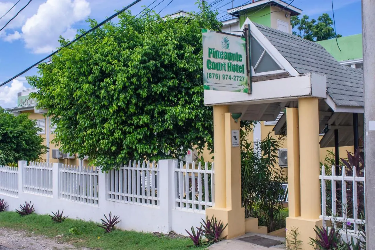 Pineapple Court Hotel Ocho Rios